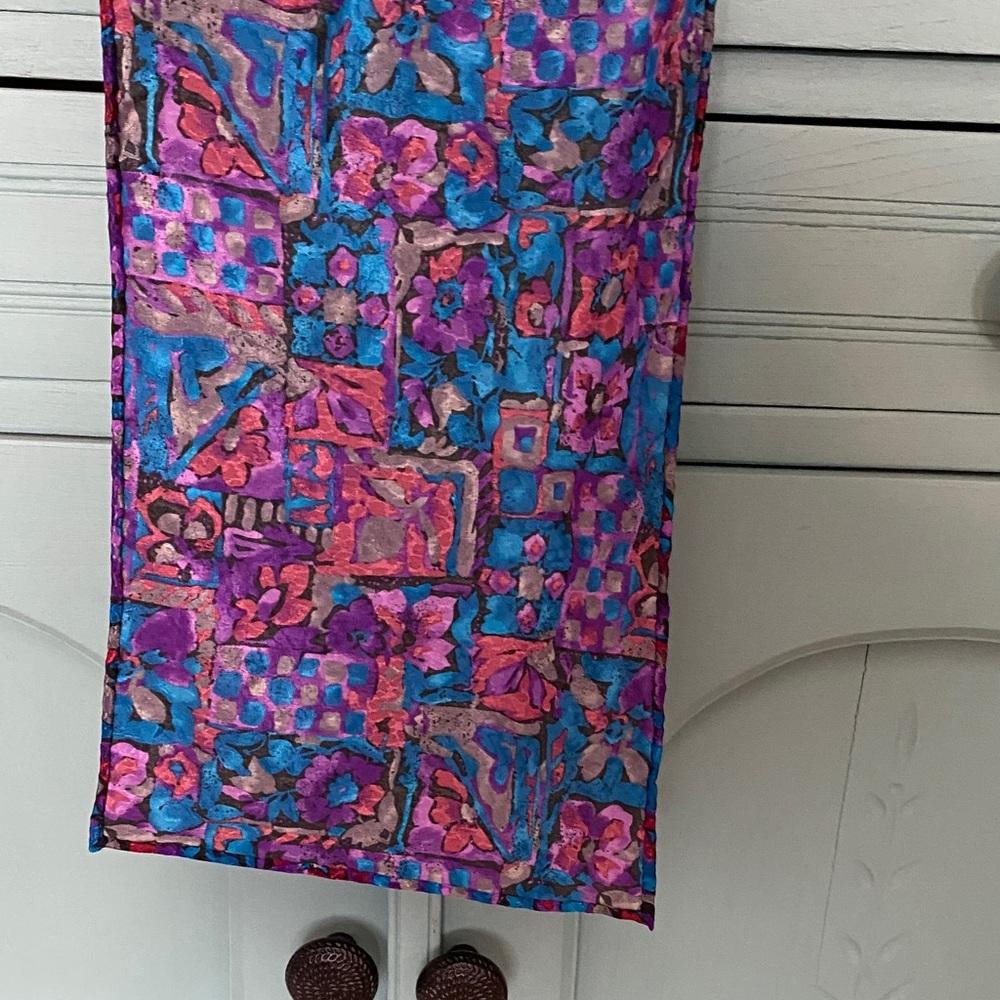 Colorful Patterned Scarf - Picture 5 of 6